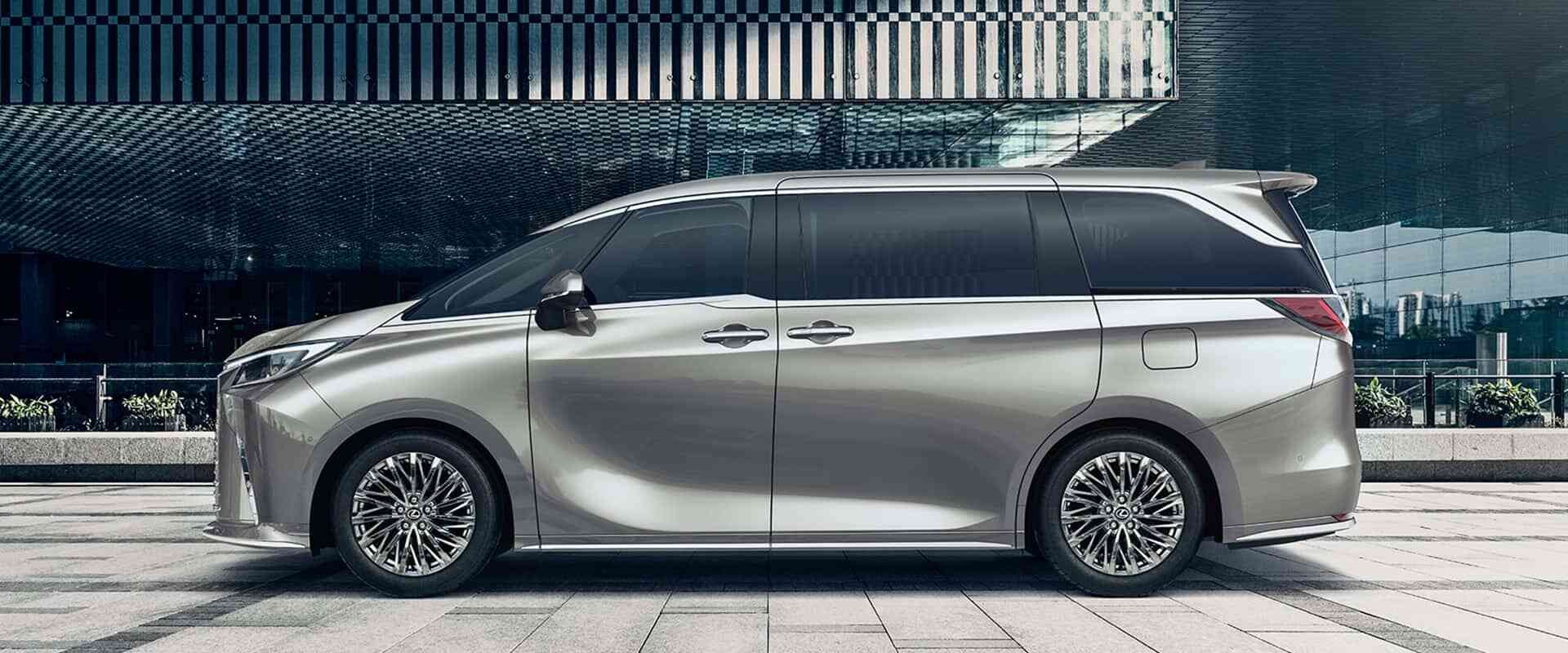 Lexus LM 500h (6 chỗ)